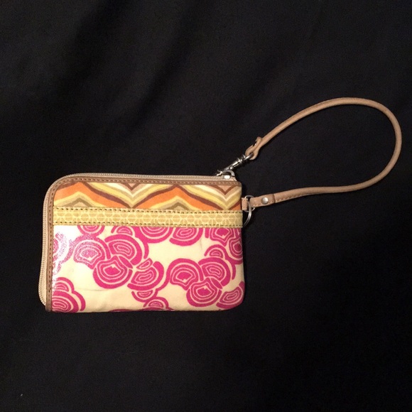 Fossil Wristlet - Picture 3 of 4